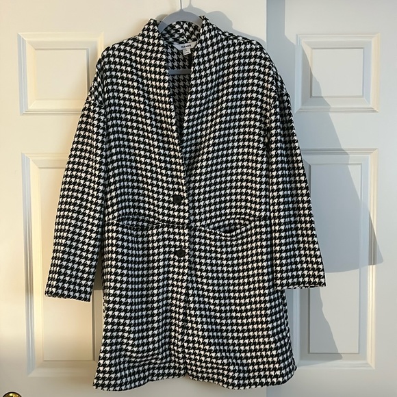 Old Navy Jackets & Blazers - Old Navy Houndstooth Pea Coat